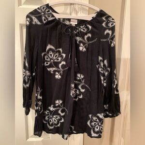 Merona Black With White Flower Pattern Peasant Top Size Large